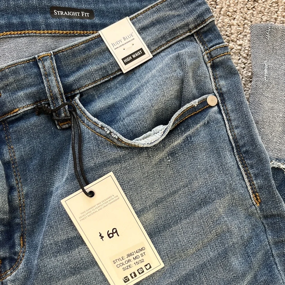 Women's Judy Blue Jeans - Picture 4 of 5